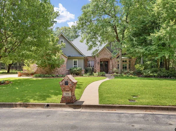 1915 Stonegate Valley Dr, Tyler, TX 75703