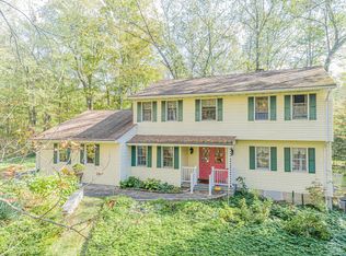 26 Matuk Dr, Hyde Park, NY 12538