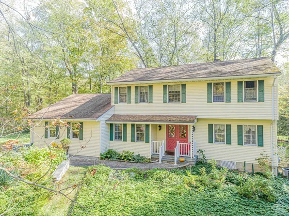 26 Matuk Drive, Hyde Park, NY 12538