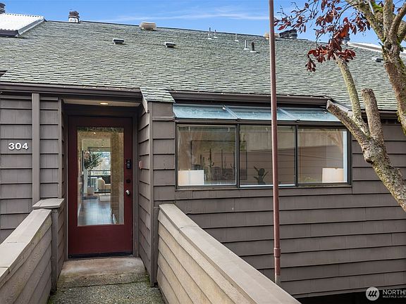 5th image of 3030 14th Avenue W #304
