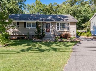 85 Yawpo Ave, Oakland, NJ 07436