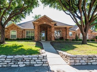 5593 Greenview Ct, North Richland Hills, TX 76148