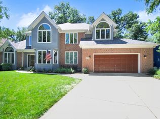 905 Ridgewood Ct, West Chicago, IL 60185