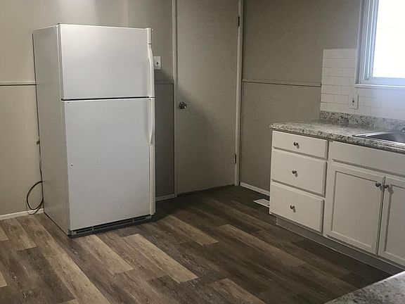 4th image of 20 Olvera Cir
