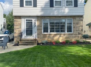 4473 Silsby Rd, University Heights, OH 44118