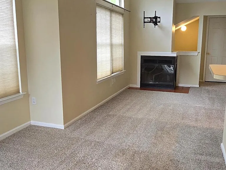 208 Foxmeadow Dr #208 — Photo 7