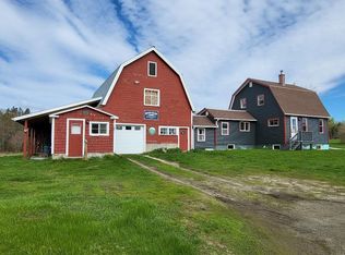 1018 New Sharon Rd, Starks, ME 04911