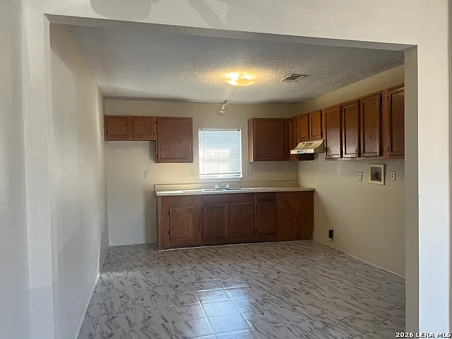 417 San Blas — Photo 3