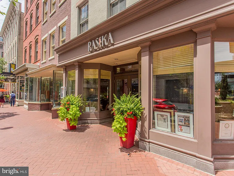 631 D St NW #526 — Photo 31