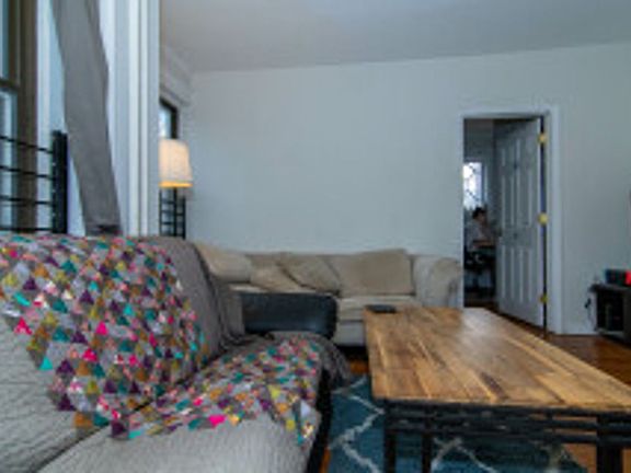 4th image of 448 Park Dr #11C