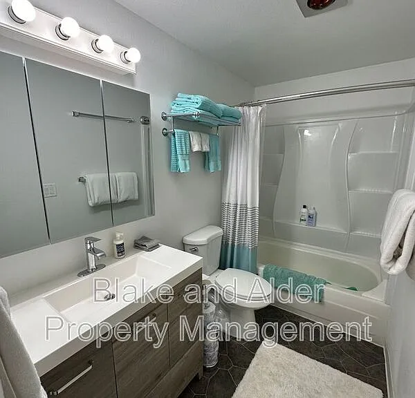 5934 SW 30th Ave — Photo 9