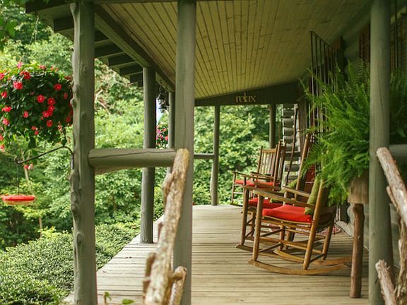 4th image of 23 Bear Paw Ln