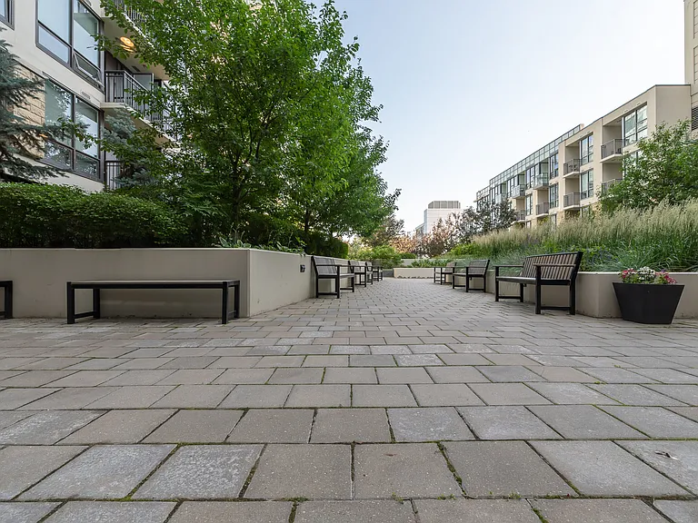 222 S Riverfront Ave SW #251 — Photo 37
