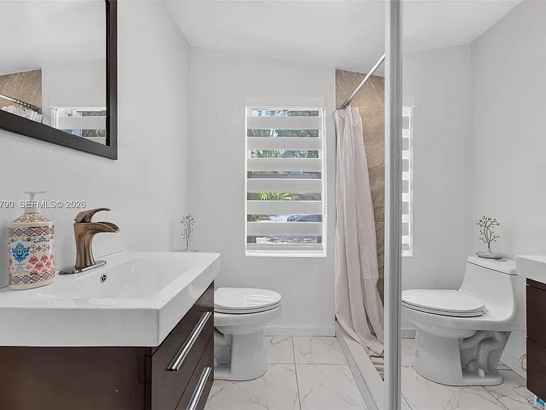 5921 NE 1st Ave — Photo 26