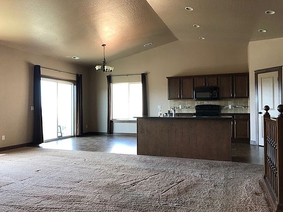 3rd image of 2804 S Galway Ln