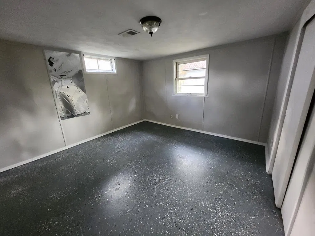 1483 W Greendell Dr — Photo 3