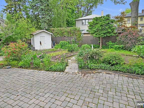 5th image of 497 Oakdene Ave