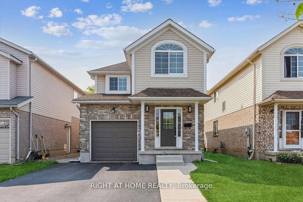 3 bed, $2,999 — Photo 1
