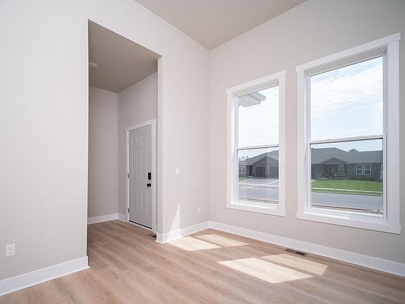 3rd image of 9866 Hawks Pointe Trl