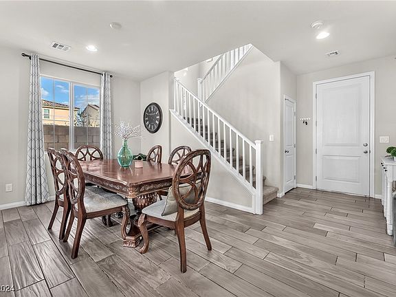 5th image of 10260 Lodge Pine Ave