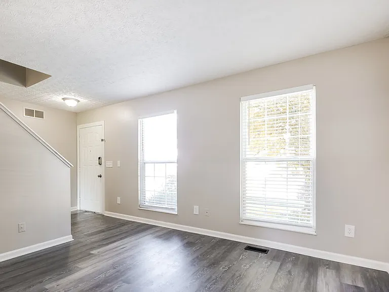 448 Springwood Lake Dr — Photo 6
