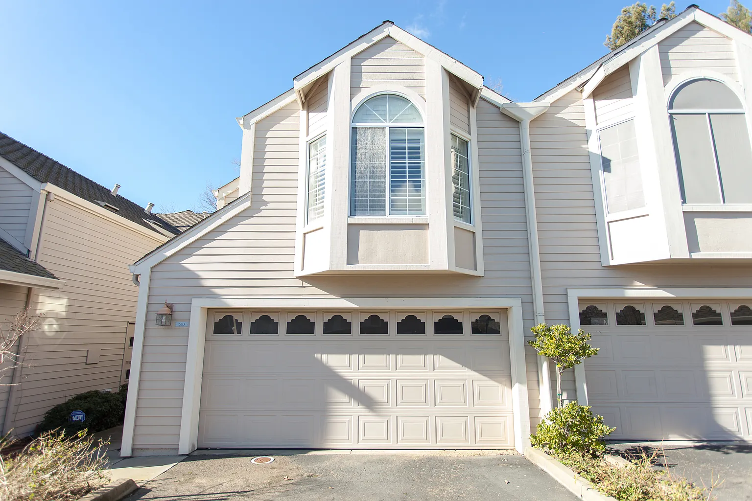 5213 Arden Way photo 1