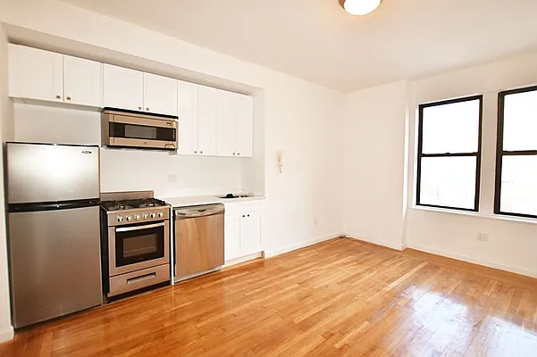 Rented by Bold Marketing | media 7