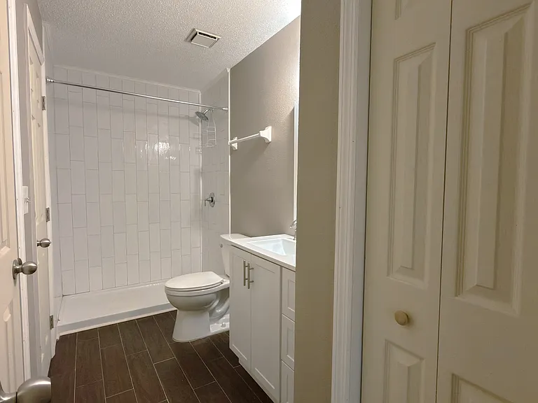 1600 Big Tree Rd #B4 — Photo 10
