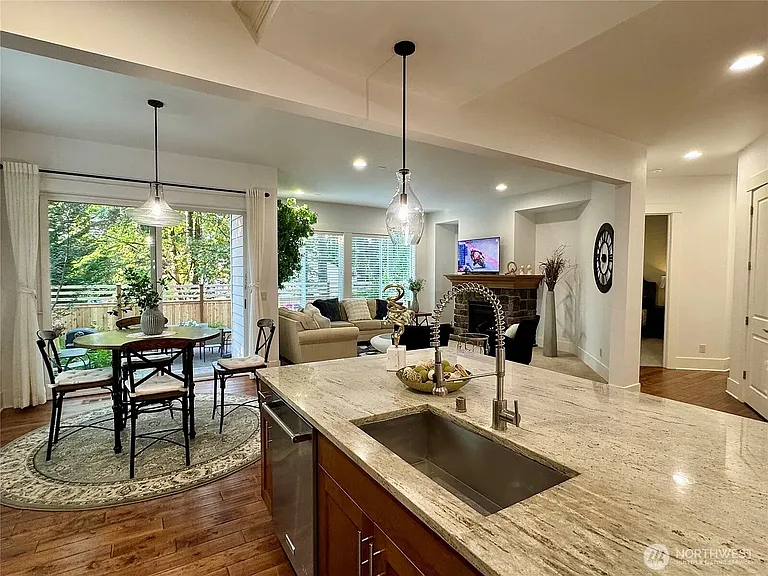 1939 213th Ct SE — Photo 9