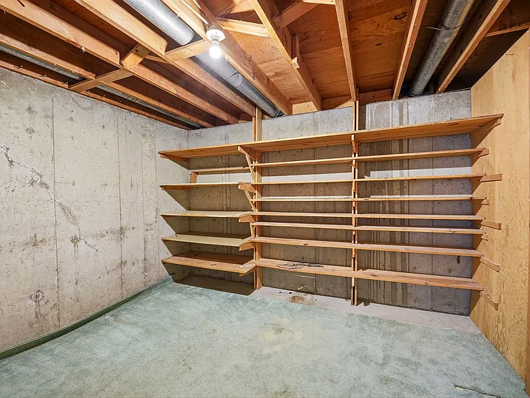 1275 W 4th Ave — Photo 40