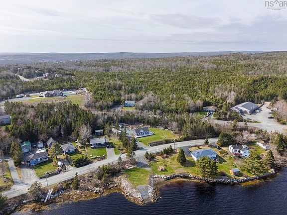 2nd image of 27 Prospect Bay Rd
