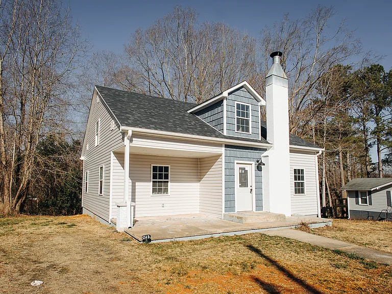 245 Carolina Ave — Photo 2