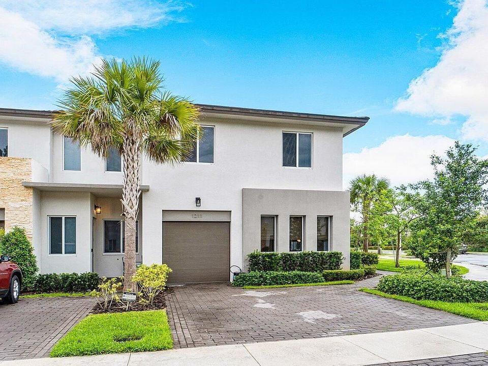 1st image of 1211 Pioneer Way