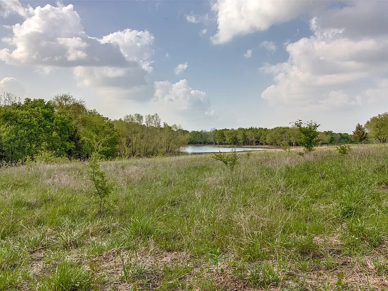 100 County Road 4140 — Photo 40