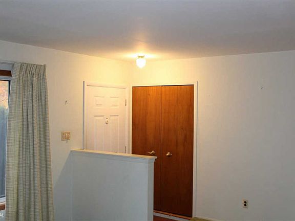 4th image of 27528 Weddel Ave