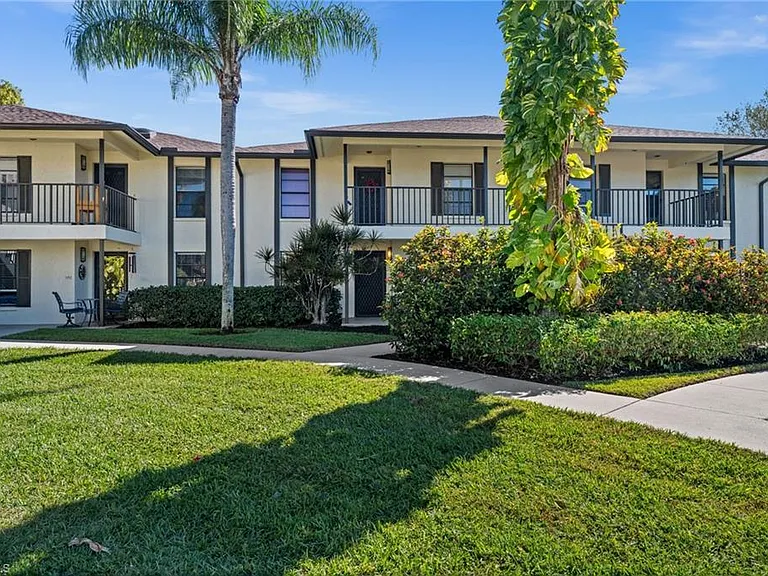 500 Misty Pines Cir #2-103 — Photo 1