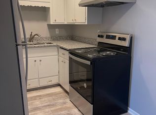 1112 8th St SE APT 16, Minneapolis, MN 55414