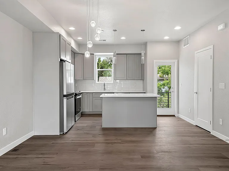 5355 W 12th Ave — Photo 10