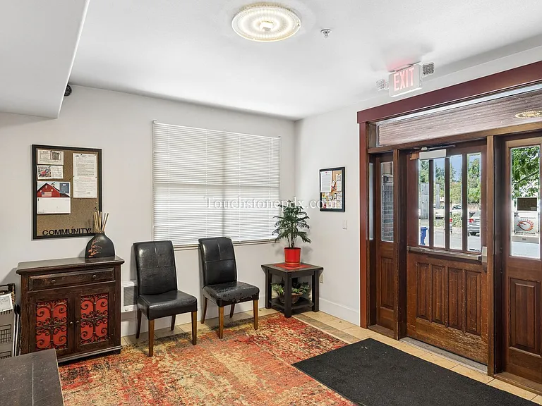 400 NE 100th Ave #109 — Photo 3