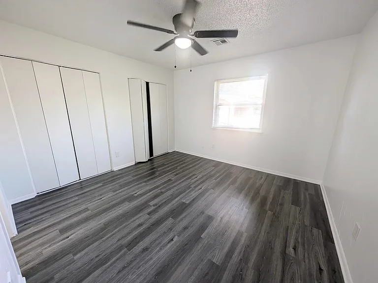 407 Lotus Ave — Photo 8