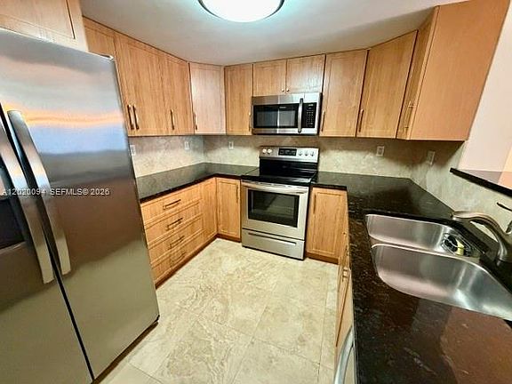 3rd image of 3000 Coral Way APT 813