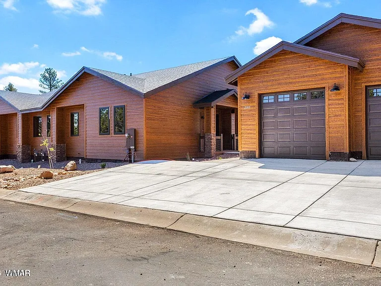 2765 W Villa Loop — Photo 1