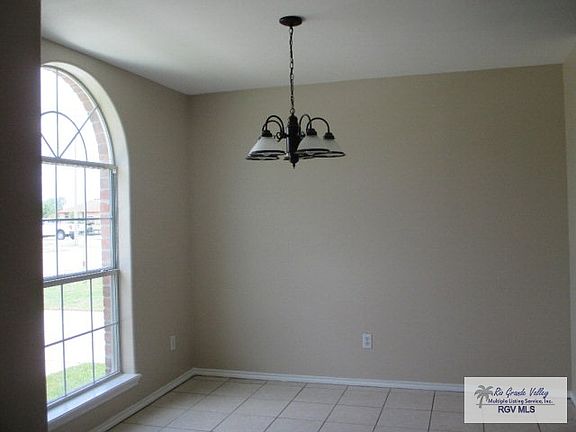 3rd image of 7705 Sabal Palm Dr