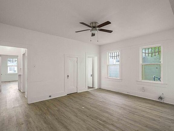 4th image of 426 Bailey Ave #426