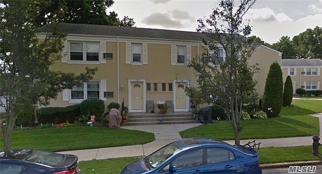 1st image of 7119 252nd St