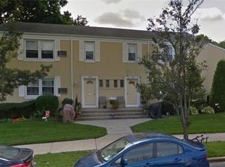 7119 252nd St, Bellerose, NY 11426