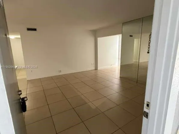 9723 Hammocks Blvd APT 108, Miami, FL 33196