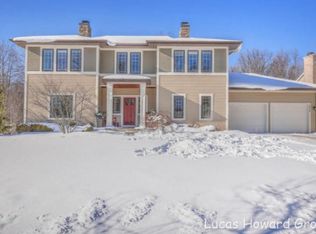 477 Morraine Hill Dr SE, Ada, MI 49301