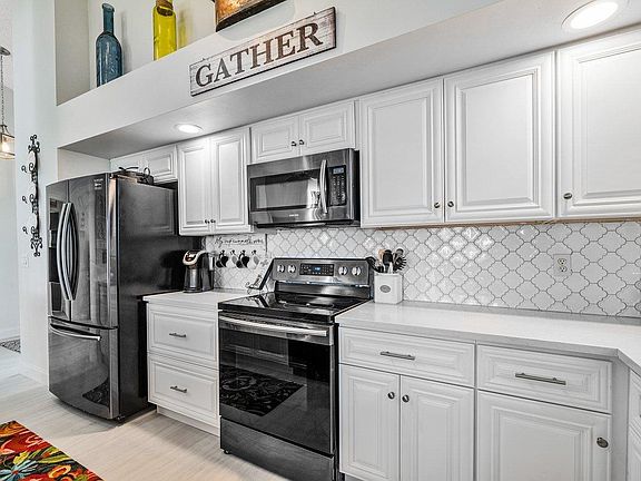 2nd image of 8057 Aberdeen Dr APT 201
