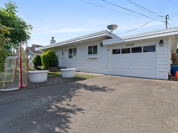 2nd image of 45603 Reece Ave